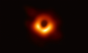 Tarihte İlk Kara Delik Fotoğrafı Yayınlandı