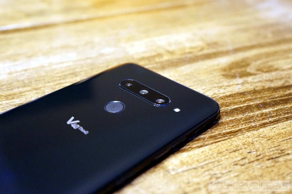 LG V40 ThinQ